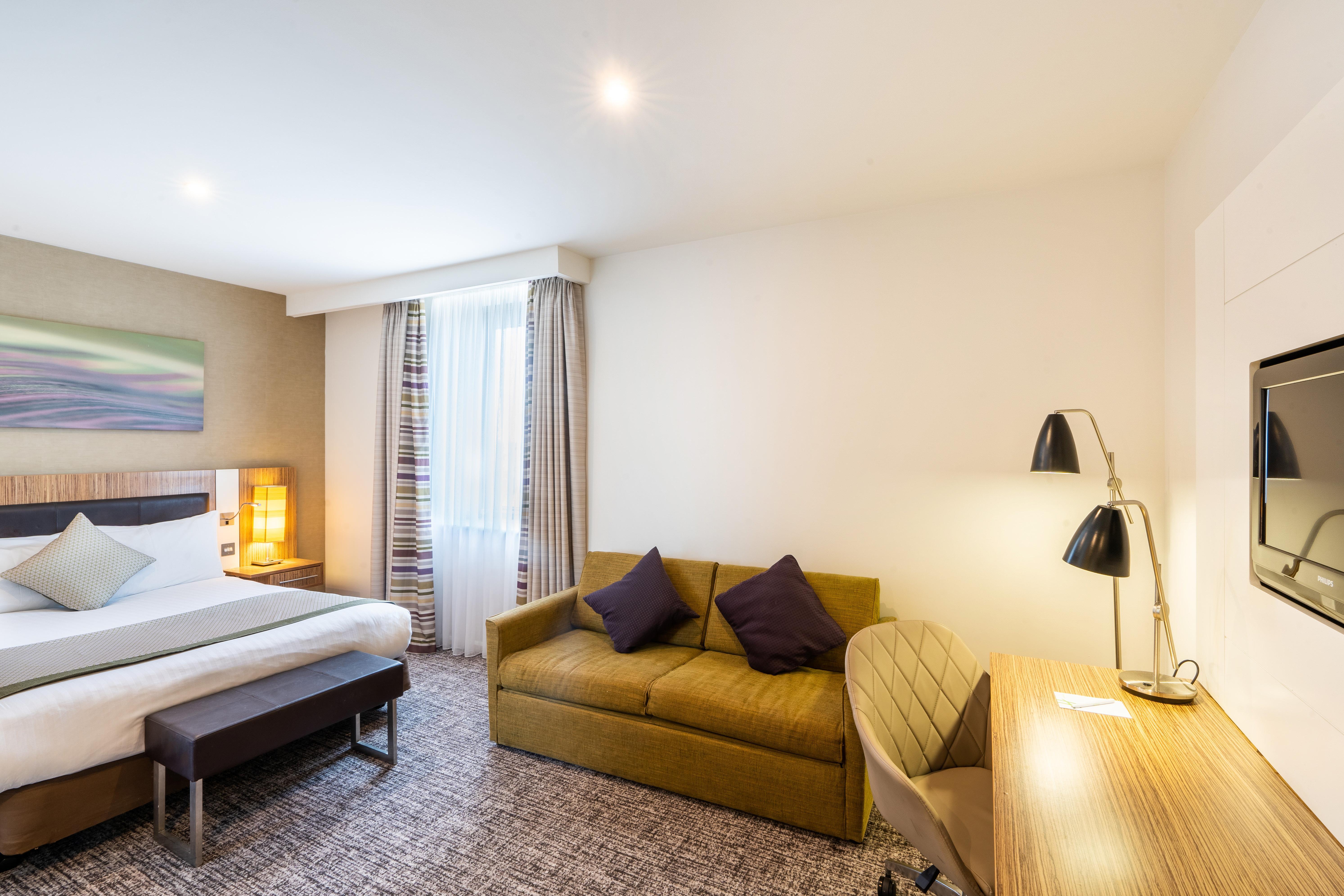 Holiday Inn Stevenage By Ihg Kültér fotó