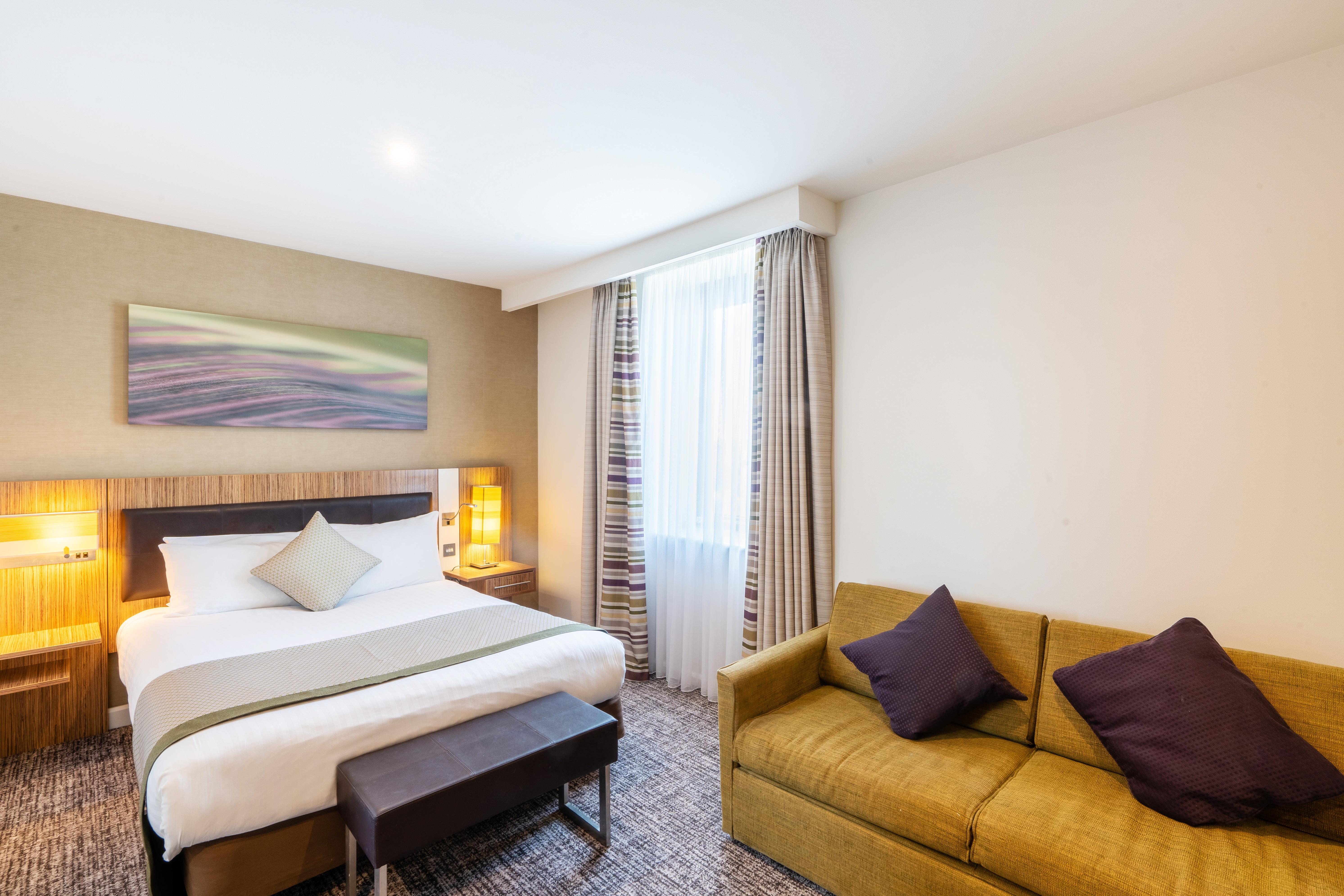 Holiday Inn Stevenage By Ihg Kültér fotó