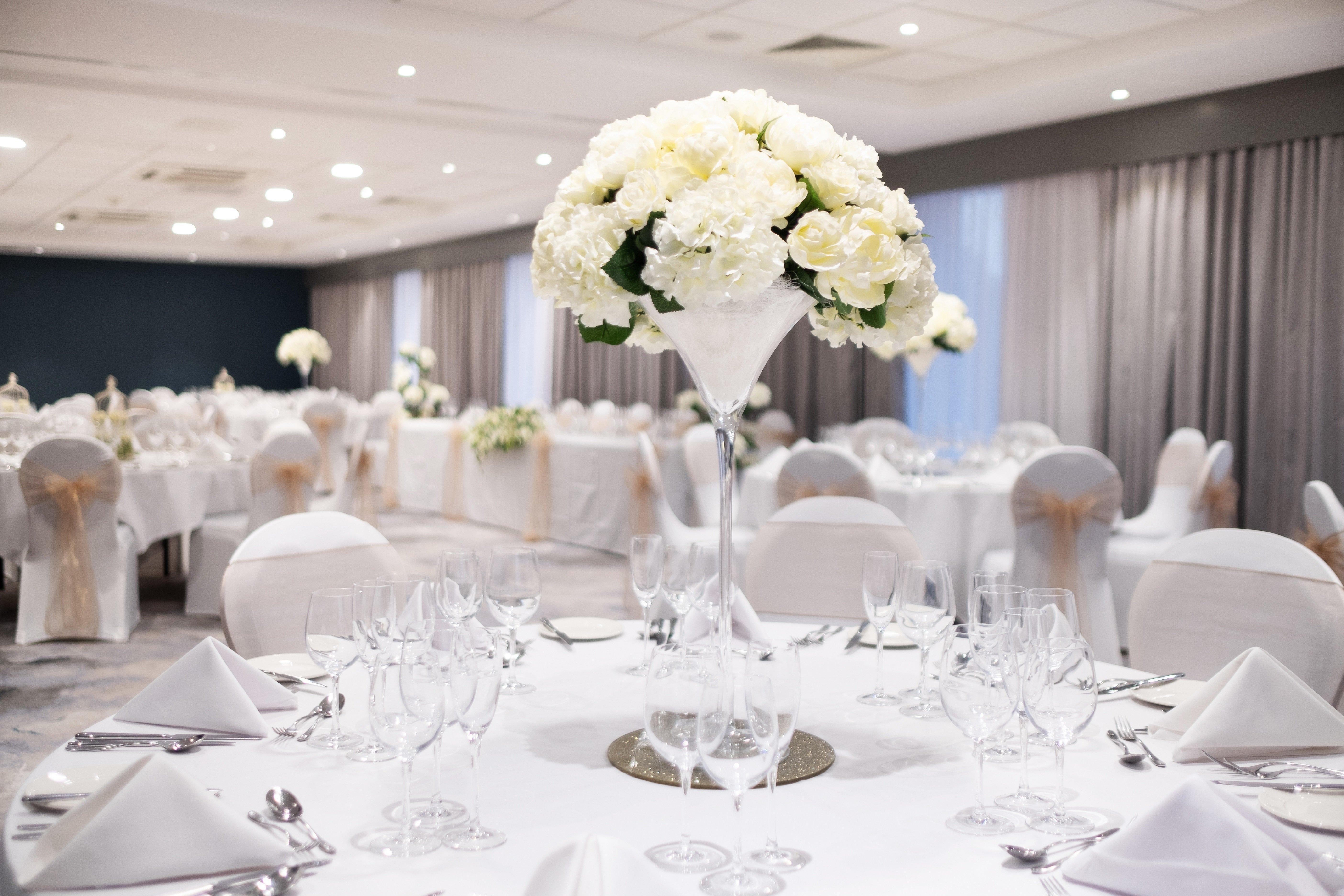 Holiday Inn Stevenage By Ihg Kültér fotó