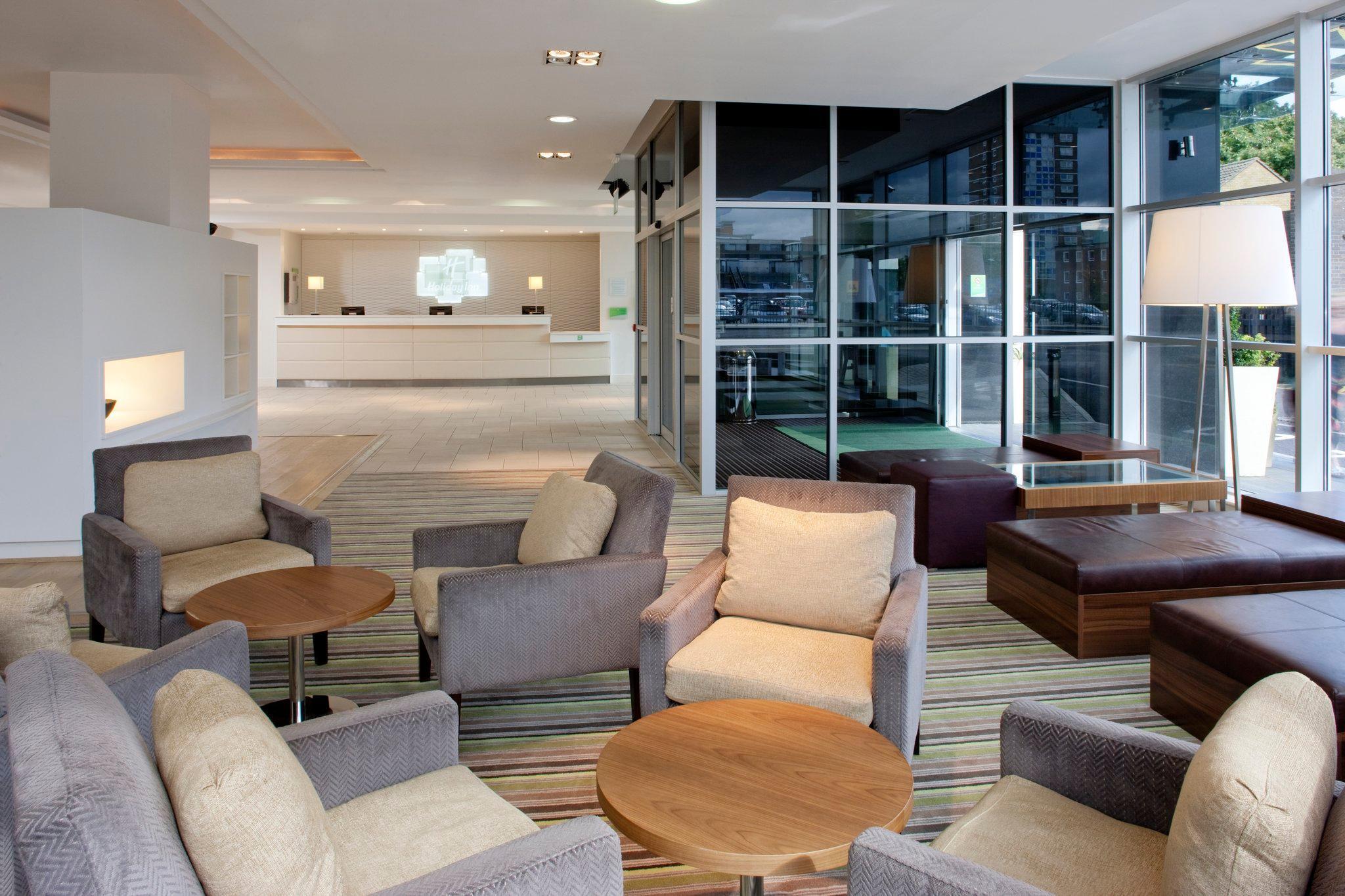 Holiday Inn Stevenage By Ihg Kültér fotó